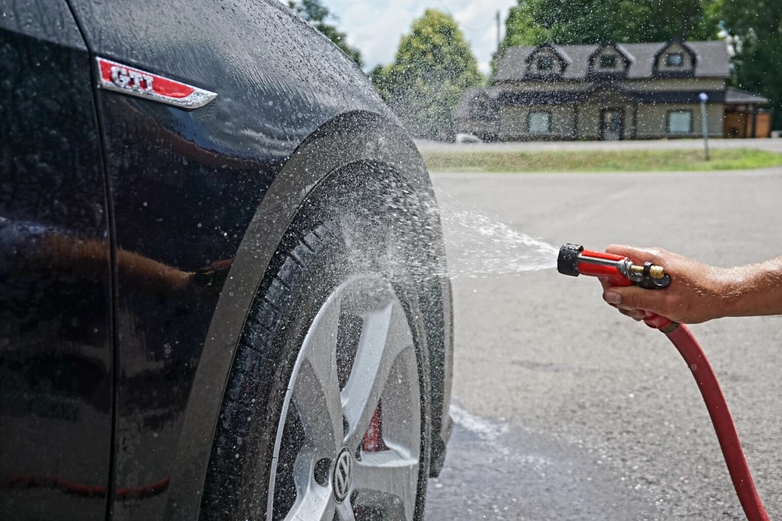 5 Crucial Reasons Deep Cleaning Your Car Is a Must