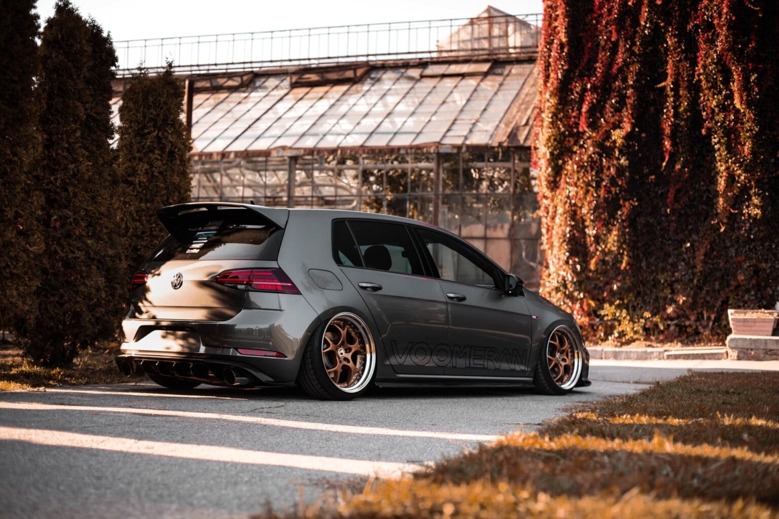 5 Reason to Work with a Professional to Detail Your Car